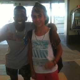 im am a Believer and i like the janoskians and can everyone put my name out so i get a lot of followers please :) thanks