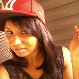 se quiser me conhecer me siga eu amo vcs