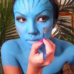 Maquilladora. Odio la mentira. Me gusta escribir y decir lo que siento.