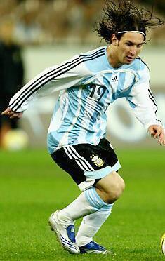 omaralibinhassa's profile picture. مادعوت لأمي سوى آلفردوس دارآ . وما وددت لها غير أبي جارآ ♡ღ❀