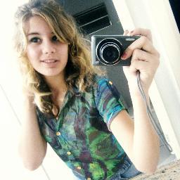 Não sou igual a todas então Nunca se esqueça sou peça principal do seu quebracabeça(8'
