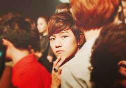 ฮัลโหล!! ผมบยอนแบคฮยอน  ผมตัวเล็ก น่ารัก น่าฟัด น่ากด :) [11.11.12]