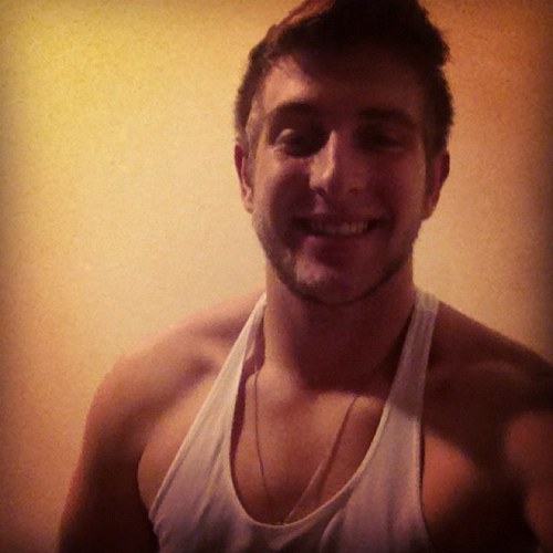 Quem me vê, me vê sorrindo
E vai ser sempre assim (8)