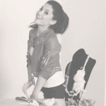 My name is Victoria and I'm 12 years old .I like basketball.And please follow me
