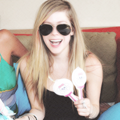 avril lavigne poderosa x