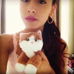 Sou Ariana e sou Diwa
2bju.