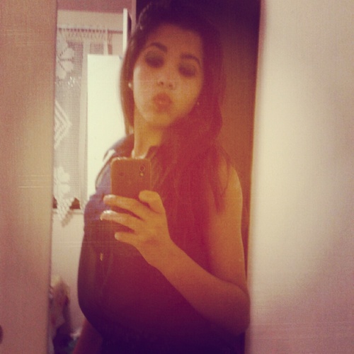 oinnnn nindos!! tenho 13 aninhosss, me amo demais, tenho um namorado liMdo que amo mt!! bejocaaassss rs