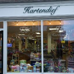 Hartendief  is een zelfstandige (actie)winkel waarin bijna van alles wordt verkocht tegen heel lage prijzen. Vlietsend 63 1561 AB Krommenie.