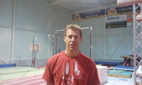 theoturnen's profile picture. 