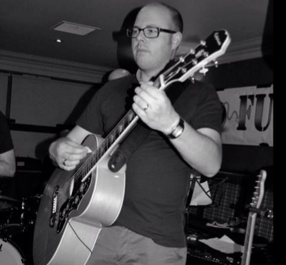 Photgrapher, guitarist and all round good guy!