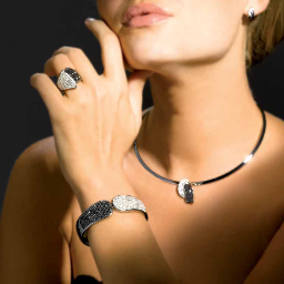 j'organise des démo de bijoux victoria à domicile mais vous pouvez aussi commander via catalogue.envoyez moi votre mail pour plus dinfos.