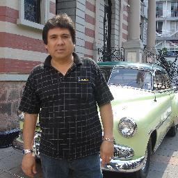 soy guitarrista y cantante desde hace 44 años...amo la musica y la vida...soy buena bestia (creo) y buena onda cuando recibo lo mismo a cambio..