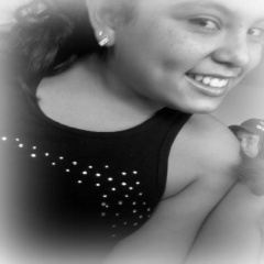 vznrhjean's profile picture. 