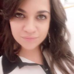 21 anos, Designer de Moda por formação e com o coração.
Criadora do blog A Moda Carraro.