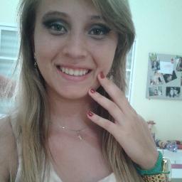 o senhoor ê meu pastõor && nada me faltarâa porqê ele semprê mêe da forçâs pra poder continuâaa AMEEEEM ♪♫ ' .-.