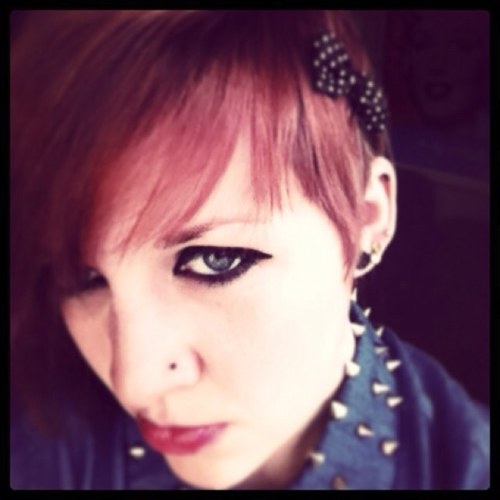 sweettoxic233's profile picture. 