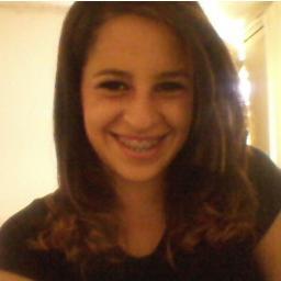Libriana,15 anoos.Sonhaadoraa,ciumeenta e Extroovertiidaa,fofaaa ee Guerreiraa . Boy Band : Big Time Rush ee Pollo ♫ ♪ .. SPFC ♥ 
Saber mais segue ;D
