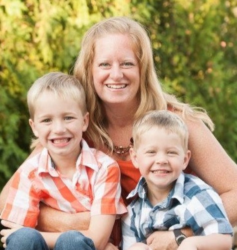 Registered dietitian, passionate about public health, food and being a mom.
