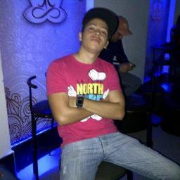 _oskarcesar's profile picture. full pana buen sentido del humor jajaj futuro ingeniero en mantenimiento industrial :) UGMA