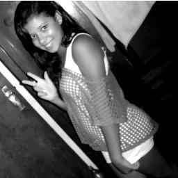 OliveiSasa's profile picture. Sou Irritante,Alegre,Me magoo facil,Mais tbm sou fortee,Sou extrovertida,Simpatica,Um poko boba  perto dos amigos de verdade  Essa sou eu :P