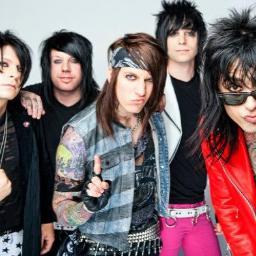 Aquí lo último de Falling In Reverse. Te entregamos información actualizada sobre todo lo que necesites saber; anuncios, entrevistas, giras/shows, videos y más.