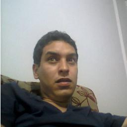 Estudante,compromissado com a verdade,discípulo de Cristo.