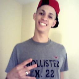 Aconteça oque aconteçer sempre estarei com você ! by: moozi *-*