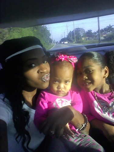 every fLY female need a fLY guy wit them ...