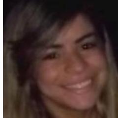É na forma de um sorriso que consigo demonstrar palavras qe não sei dizer !
