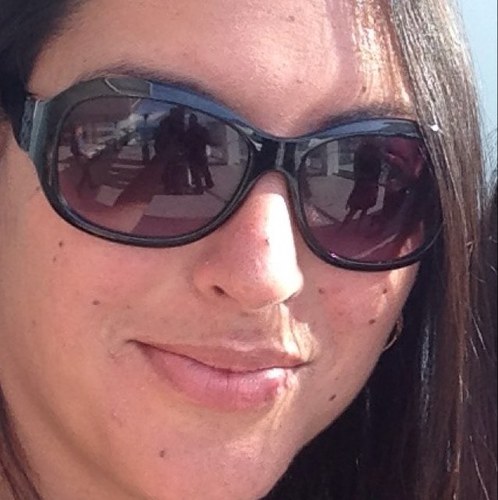 YvetteAholelei's profile picture. Amateur social media ninja.