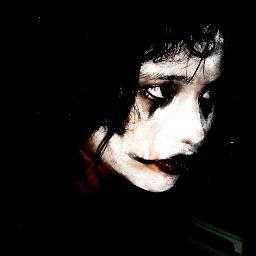 Havia um tempo em que as pessoas acreditavam que, quando alguém morre, um corvo leva a alma desta pessoa até a terra dos mortos.