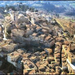 SuiteHomeBB's profile picture. La Suite Home B&B si trova in Montepulciano centro. L’appartamento è composto da cucina, sala TV, un bagno, due camere un piccolo terrazzo panoramico.