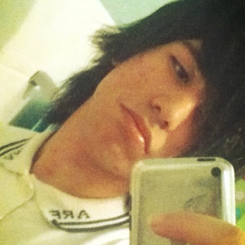 My name is Alex, people just call me Darkie. I live in Puerto Rico. I play guitar and sing, i'm not in a band. I love anime and videogames!
