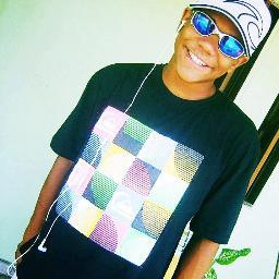 ;*  Ri mais não desacredita não ! (:     irmão da @Jessica24k s2