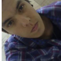 Peço ao futuro que ele me faça esquecer o passado e aceitar como presente as coisas que a vida possa me oferecer.