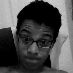Sorria bonito e deixe os outros quererem descobrir qual é o segredo que faz você rir.