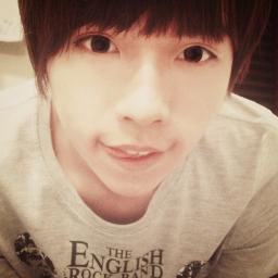 ✎ Hy ✎ 94line ✎ Bias Super Junior Donghae and NU'EST Baekho ✎ Also ulzzang-holic ✎  HCM City ✎ Founder at @jewelhyuk44 ✎