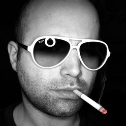 photographe, vendeur de pommes (Apple) et joueur de poker :)