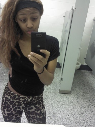 Im A Love Machine, And I Wont Work For NoBody But You ... #TeamSingle #TeamLightSkinned #Team Idgaf #TeamFuxkWithMe♥♡♥♡