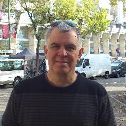 אב לארבעה, נשוי לאינטרנט, לאשתי ולהפועל (הסדר הכרונולוגי הפוך)