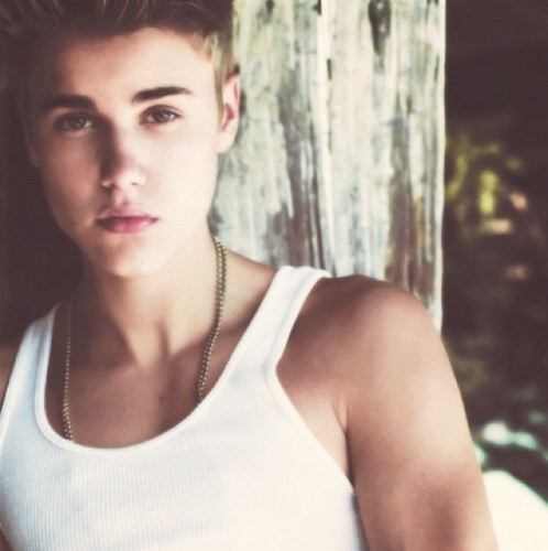 heyyyyyyyyyyyyyyyyyy justin bieber is my life !! follow me i'm follow back ♥ #BELIEBER forever (: Never Say Never ♥