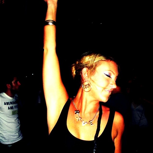 Bottledblonde84's profile picture. Un Dia a la Vez / Slave to the Rave