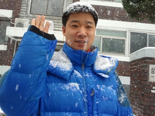 solo255's profile picture. 처음 해봅니다.  어디 가볍게 친해져 봅시다