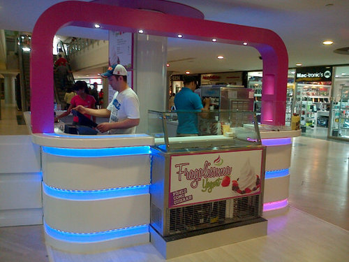 Helados Soft de Yogurt..con los mas ricos toppings..Pidelo como quieras.
