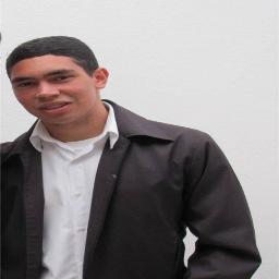 Sou uma pessoa muito feliz, principalmente com a minha vocação. Toda vocação sacerdotal é um grande mistério, um dom que supera infinitamente o homem.