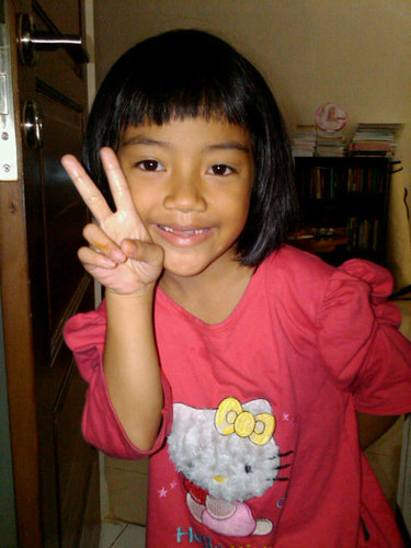 The official twitter of Azura Khairunnisa Exa Putriya