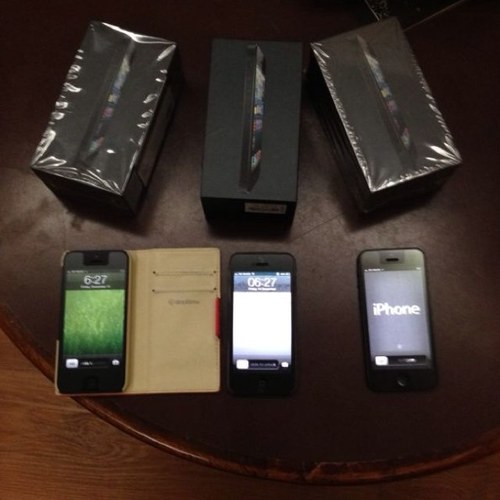 Stand a chance to win iPhone 5 by answering simple questions! Goodluck.