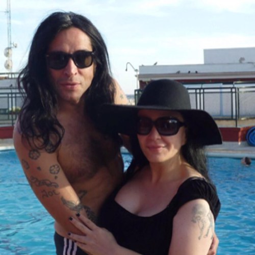 Club de Fans de otro club de Fans , es algo extraño... Pero adoramos a @AlaskaYMarioFan :) son muy AJDJEKSLALS||Alaska||Mario||Fangoria||Nancys Rubias||