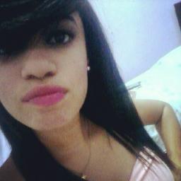 17 anos,
aquariana,filha única,mimada ;)
  #LesaFeliz para minhas melhores,Sou a Propriedade exclusiva do @TeoDougglas,   
 dedico minha felicidade a ti ♥