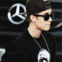DABiebersSmile's profile picture. Justin σ'αγαπάω. ━━xo━━━━━━━━━━━━━━━━━━━━━━━━━━━━ Justin followed on 23/12/12 11:17 PM. Never Say Never :)